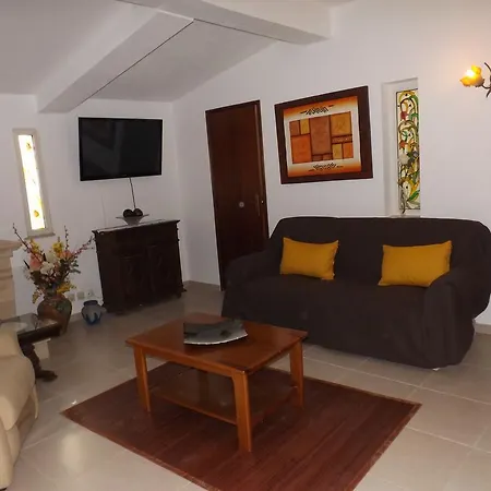 Casa Pinheiromar * Αλμπουφέιρα